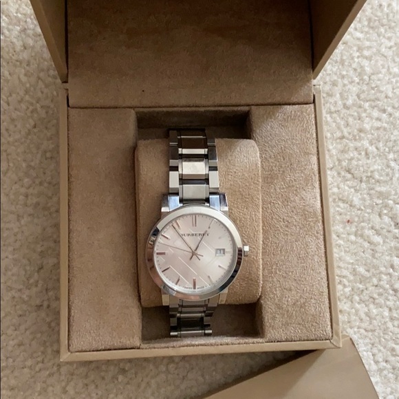 Burberry stainless steel unisex watch - Picture 3 of 15